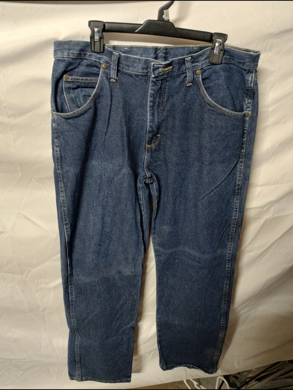 Wrangler Men's Dark Blue Relaxed Fit Denim Jeans